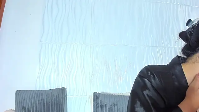 Abby  colins online show from 8, 4, 2026