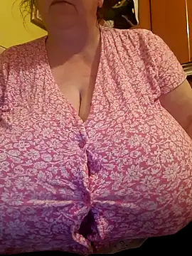 Snapshot of Nataliesbestjuggs chatting on 6, 10, 2025 Nataliesbestjuggs online show from 6, 10, 2025
