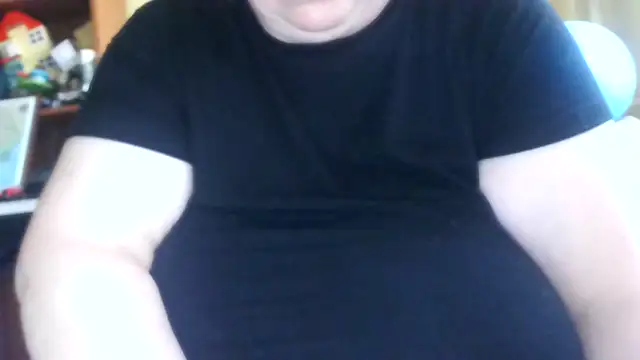 Snapshot of Nataliesbestjuggs chatting on 8, 7, 2026 Nataliesbestjuggs online show from 8, 7, 2026