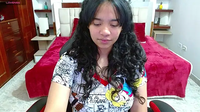 Snapshot of laureentt_ chatting on 29, 1, 2025 laureentt online show from 29, 1, 2025