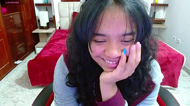 Snapshot of laureentt_ chatting on 29, 1, 2025 laureentt online show from 29, 1, 2025