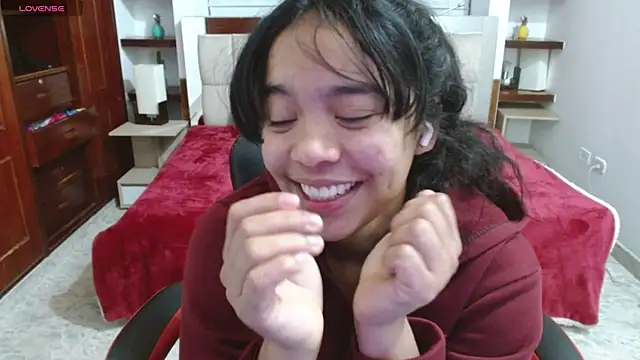 Snapshot of laureentt_ chatting on 31, 1, 2025 laureentt online show from 31, 1, 2025