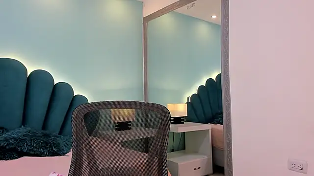 sharlott18 online show from 21, 12, 2025