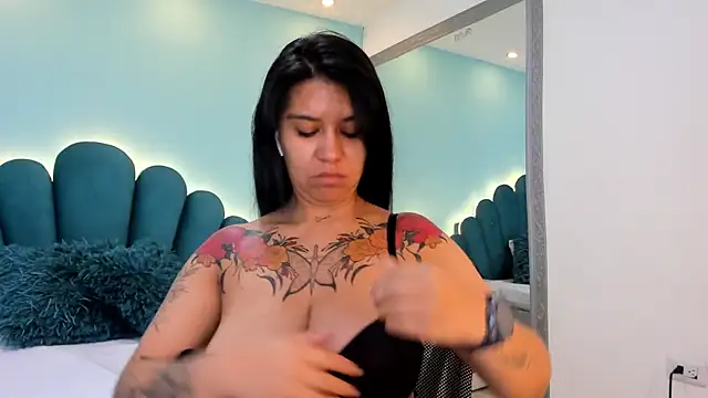 sharlott18 online show from 16, 2, 2026