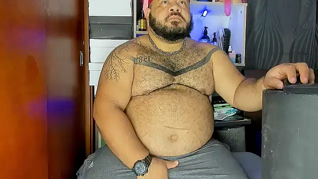 Latino bigcock online show from 11, 3, 2025
