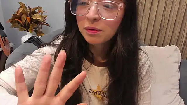 Snapshot of Eva_Macalliter chatting on 20, 3, 2025 Eva Macalliter online show from 20, 3, 2025