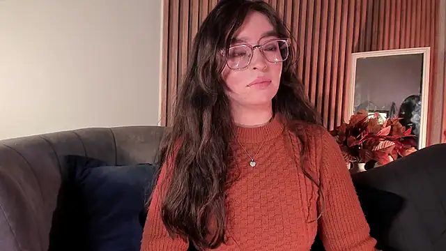 Eva Macalliter online show from 5, 4, 2026