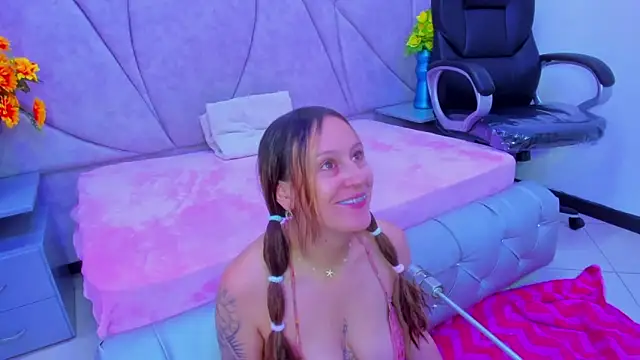 HornySlut69  online show from 22, 10, 2025