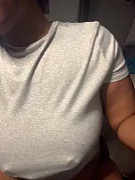 Snapshot of SweetHoneyBunz chatting on 26, 9, 2025 SweetHoneyBunz online show from 26, 9, 2025