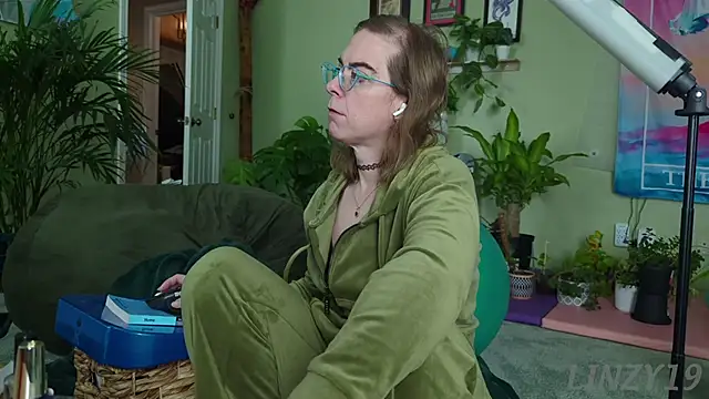 Snapshot of Linzy_19 chatting on 16, 1, 2026 Linzy 19 online show from 16, 1, 2026