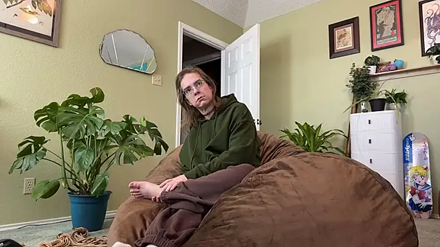 Snapshot of Linzy_19 chatting on 3, 2, 2026 Linzy 19 online show from 3, 2, 2026