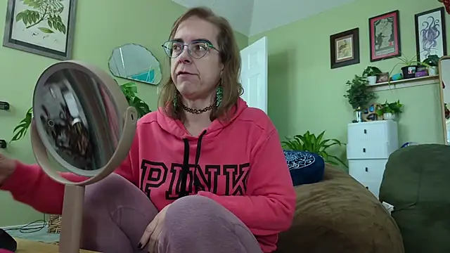 Snapshot of Linzy_19 chatting on 11, 2, 2026 Linzy 19 online show from 11, 2, 2026