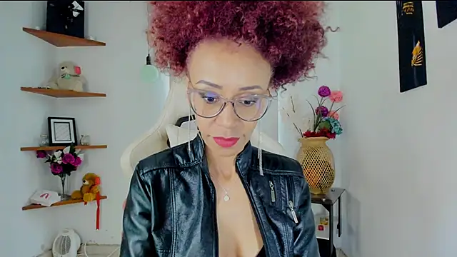 Snapshot of ScarlettMalbec chatting on 3, 12, 2024 ScarlettMalbec online show from 3, 12, 2024
