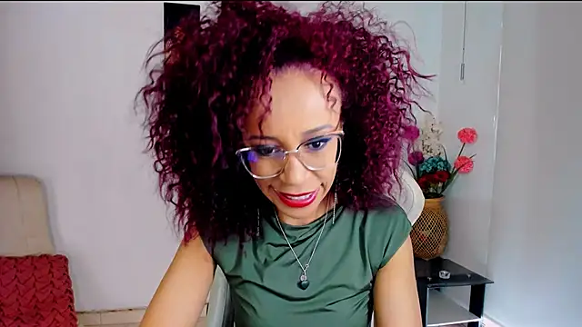 Snapshot of ScarlettMalbec chatting on 13, 9, 2025 ScarlettMalbec online show from 13, 9, 2025