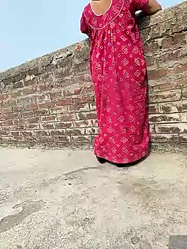 COUPLLE VILLAGE online show from 28, 1, 2025