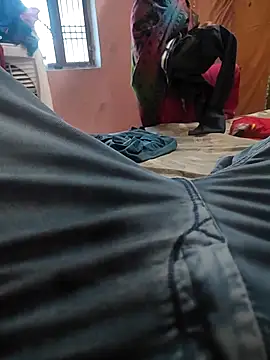 COUPLLE VILLAGE online show from 5, 3, 2025