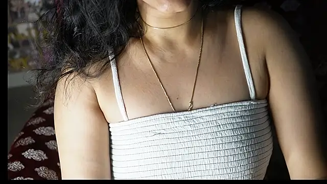 -AyeshaSinghania- online show from 11, 3, 2025