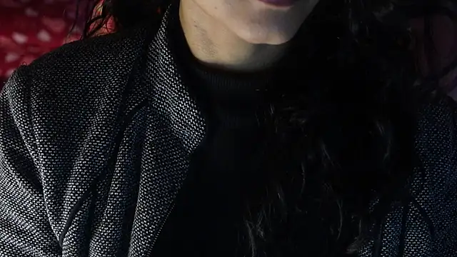 -AyeshaSinghania- online show from 2, 12, 2025