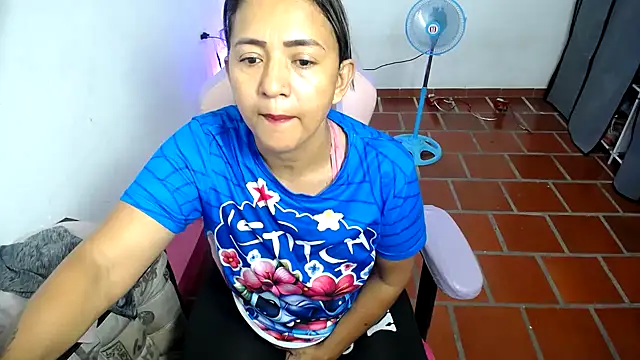 daleska ayala 1 online show from 14, 4, 2026