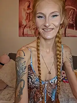 Snapshot of LessiaMia chatting on 2, 1, 2025 LessiaMia online show from 2, 1, 2025