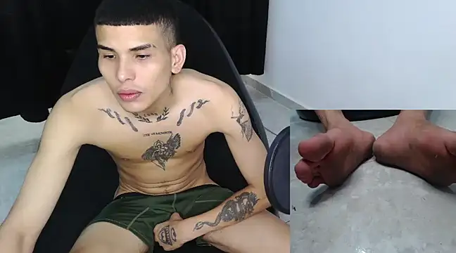 Snapshot of hot_king20 chatting on 10, 2, 2025 hot king20 online show from 10, 2, 2025