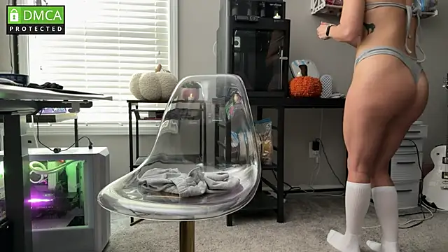 Cosmic Rose online show from 8, 11, 2025