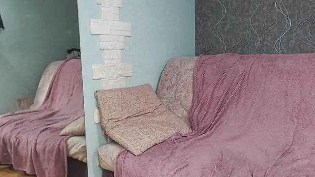 Student Oliver online show from 18, 2, 2025