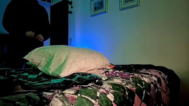 HandsumHungDaddy online show from 17, 3, 2026