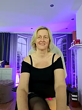 Snapshot of MarleneBloem chatting on 25, 4, 2026 MarleneBloem online show from 25, 4, 2026