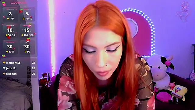 ValentinaMiller  online show from 12, 1, 2025