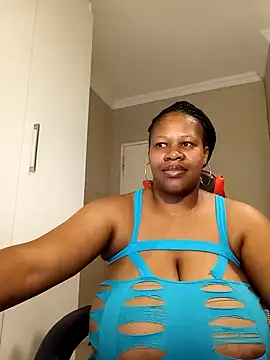 Snapshot of bustylisa1983 chatting on 8, 12, 2024 bustylisa1983 online show from 8, 12, 2024
