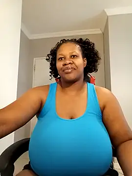 Snapshot of bustylisa1983 chatting on 26, 2, 2025 bustylisa1983 online show from 26, 2, 2025