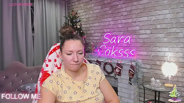Snapshot of SarahCoksss chatting on 5, 1, 2025 SarahCoksss online show from 5, 1, 2025
