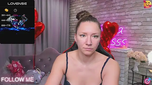 Snapshot of SarahCoksss chatting on 13, 2, 2025 SarahCoksss online show from 13, 2, 2025