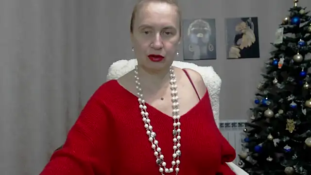 Snapshot of koroleva70 chatting on 12, 1, 2025 koroleva70 online show from 12, 1, 2025