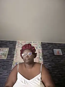 Snapshot of Yagurl__west chatting on 11, 11, 2025 Yagurl west online show from 11, 11, 2025