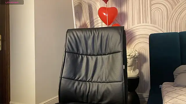 viviann evans online show from 13, 3, 2026