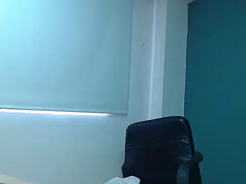 danna- roouss online show from 5, 10, 2025