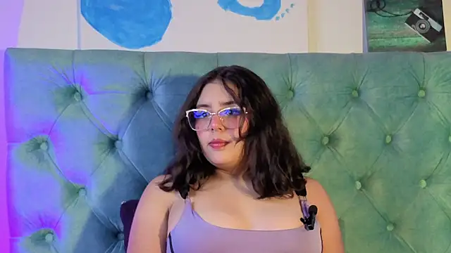 Paola Lyon  online show from 3, 4, 2026