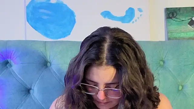 Paola Lyon  online show from 17, 4, 2026