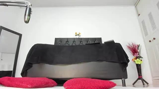 Snapshot of martinaclark chatting on 16, 5, 2026 martinaclark online show from 16, 5, 2026