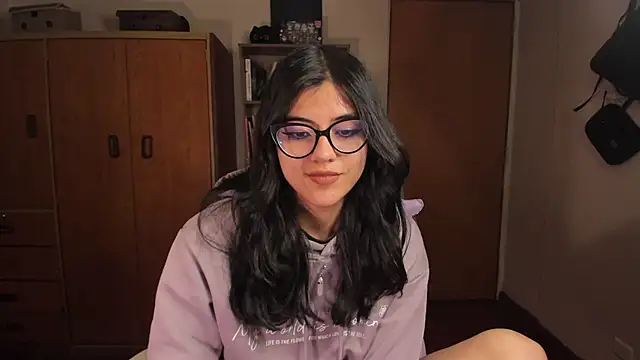 valerie  skyy online show from 3, 1, 2025