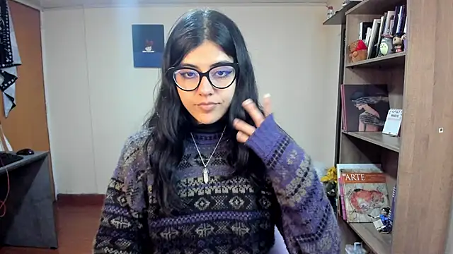 valerie  skyy online show from 10, 3, 2025