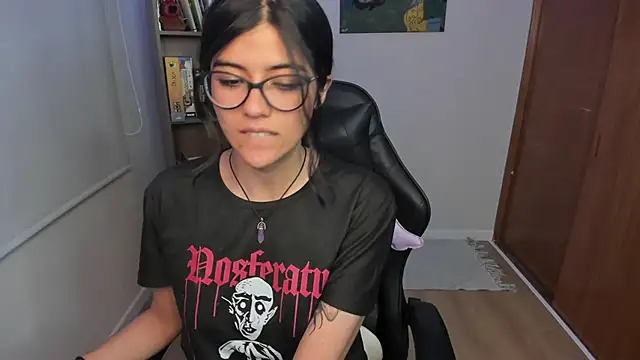 valerie  skyy online show from 6, 1, 2026