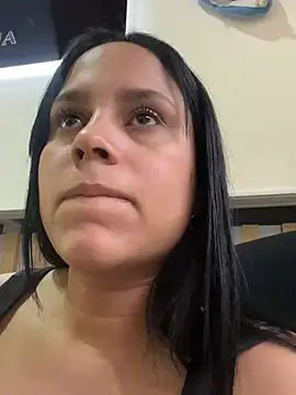 Snapshot of pamela_anderson_ chatting on 23, 12, 2024 pamela anderson online show from 23, 12, 2024