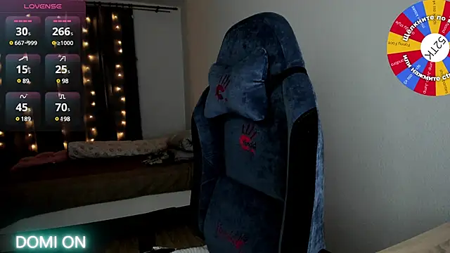 Olivia Munk online show from 1, 2, 2025