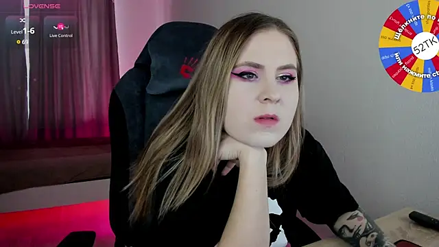 Olivia Munk online show from 9, 2, 2025