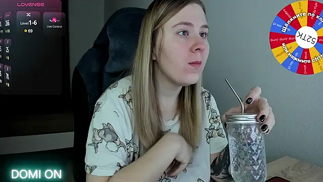 Olivia Munk online show from 15, 2, 2025