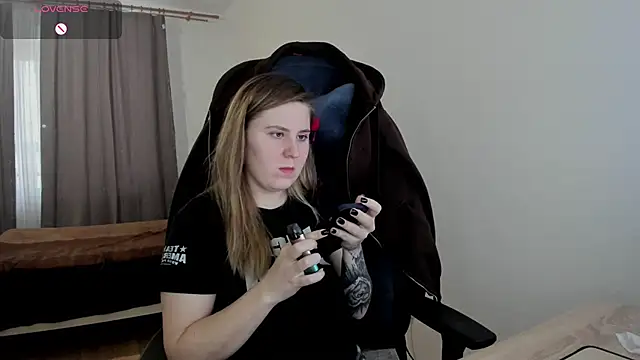 Olivia Munk online show from 16, 3, 2025