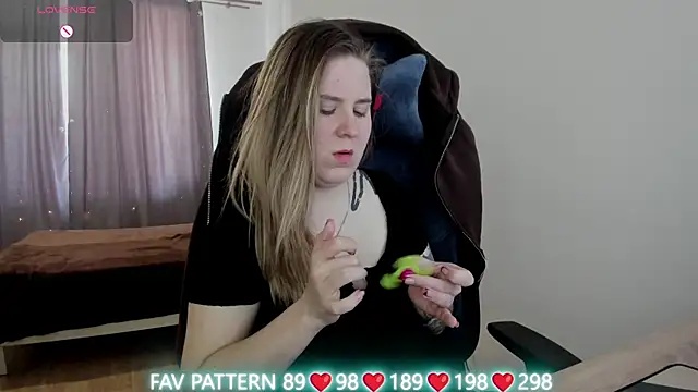 Olivia Munk online show from 19, 3, 2025